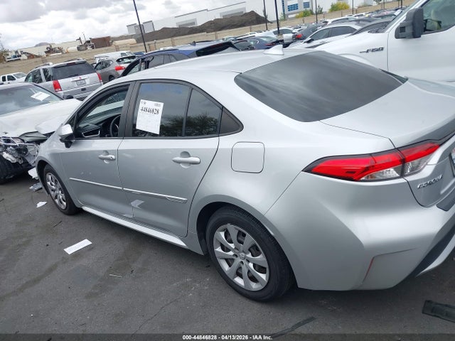 Продажа на аукционе авто 2022 Toyota Corolla Le, vin: JTDEPMAE3NJ226019, номер лота: 44846828