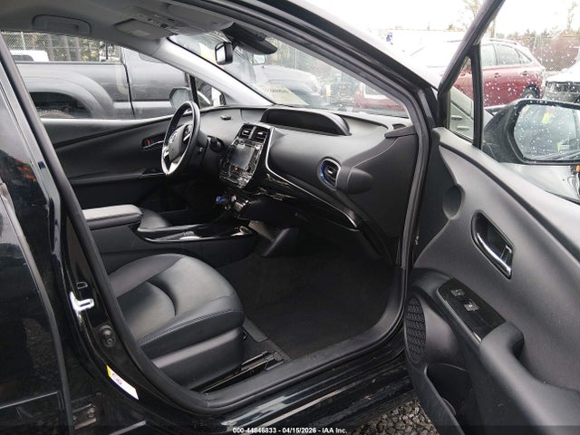 JTDKARFU5G3506436 Toyota Prius Four Touring