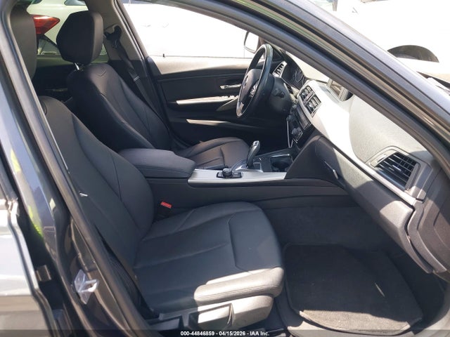 Продаж на аукціоні авто 2017 Bmw 320i, vin: WBA8E1G39HNU16876, номер лоту: 44846859