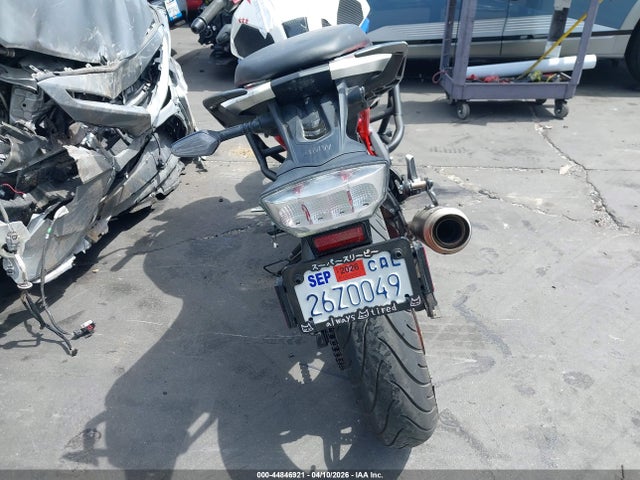 44846921 :رقم المزاد ، WB30G4302PRA42214 vin ، 2023 Bmw G310 R مزاد بيع