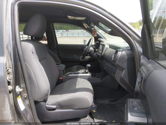 44846932 :رقم المزاد ، 3TMDZ5BN2HM031840 vin ، 2017 Toyota Tacoma Trd Sport مزاد بيع