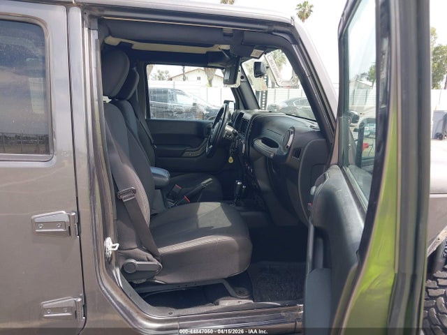 1C4BJWDG0GL311002 Jeep Wrangler Unlimited Sport