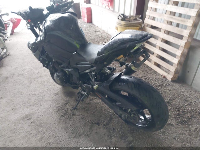 ML5ZRDF10RDA69648 Kawasaki Zr900 F