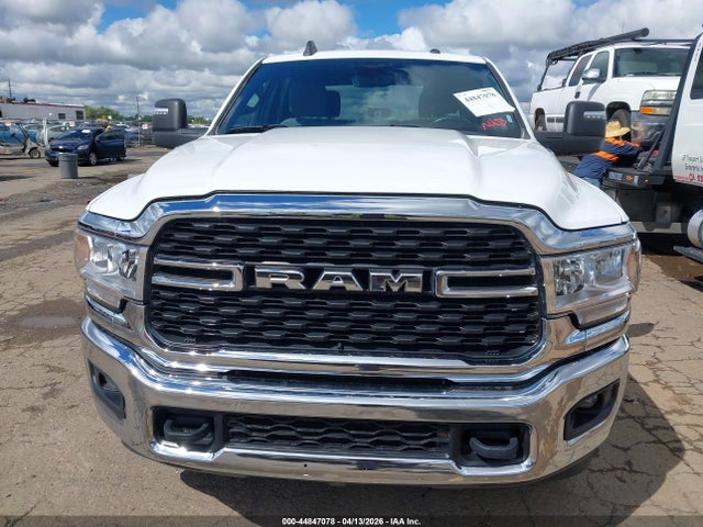 3C6UR5DLXPG611188 RAM 2500 Big Horn 4x4 6&#039;4 Box
