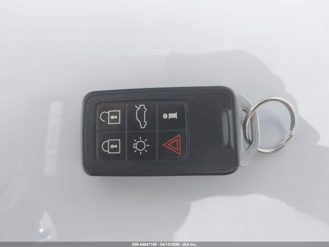YV1902SG9F1204595 Volvo V60 T6 R-design