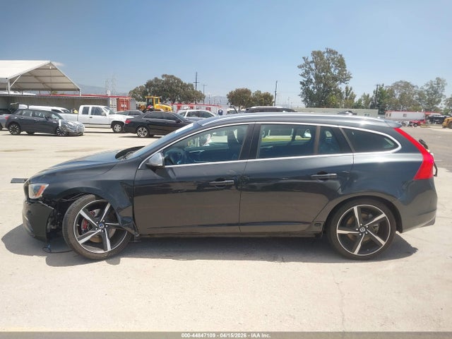 YV1902SG9F1204595 Volvo V60 T6 R-design
