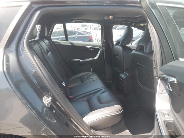 YV1902SG9F1204595 Volvo V60 T6 R-design