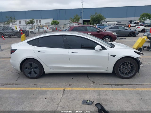 Tesla Model 3 Standard Range Plus Rear-wheel Drive 2021 5YJ3E1EA7MF013647 Image 14