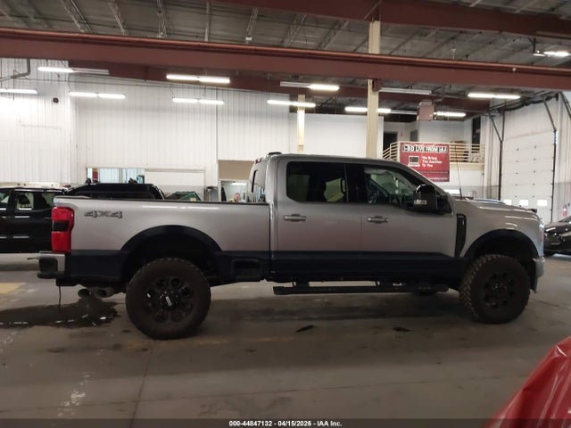 Ford F-350 Lariat 2023 1FT8W3BT1PEE12435 Image 13