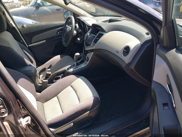 1G1PA5SG9E7137870 Chevrolet Cruze Ls Auto