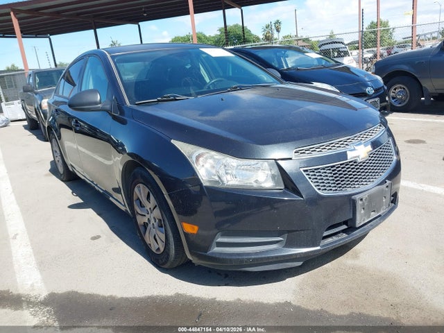 1G1PA5SG9E7137870 Chevrolet Cruze Ls Auto