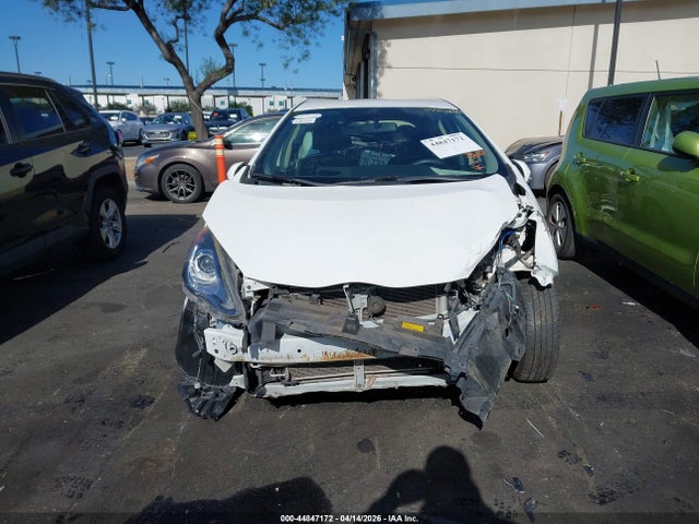 Toyota Prius C Two 2015 JTDKDTB35F1578846 Image 12