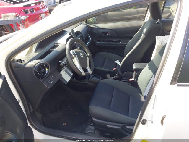 Toyota Prius C Two 2015 JTDKDTB35F1578846 Image 5