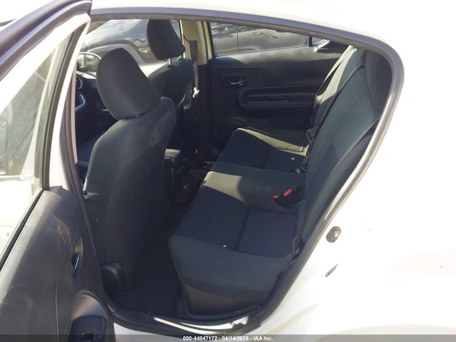 Toyota Prius C Two 2015 JTDKDTB35F1578846 Image 8