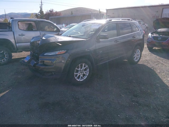 1C4PJMCS9GW269055 Jeep Cherokee Latitude