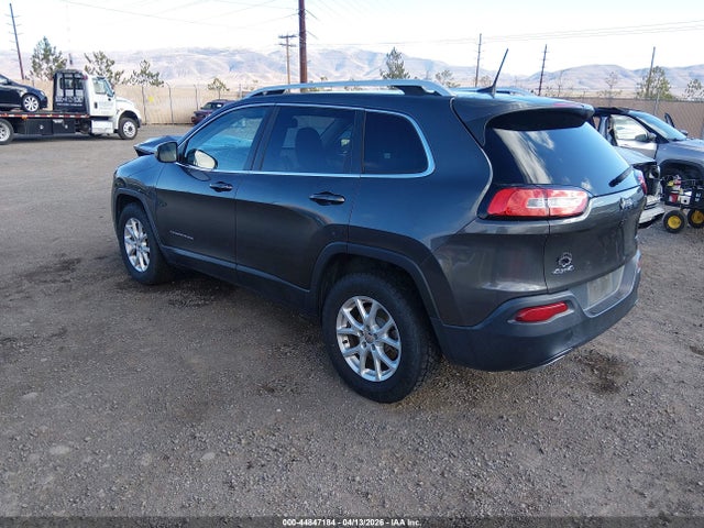1C4PJMCS9GW269055 Jeep Cherokee Latitude