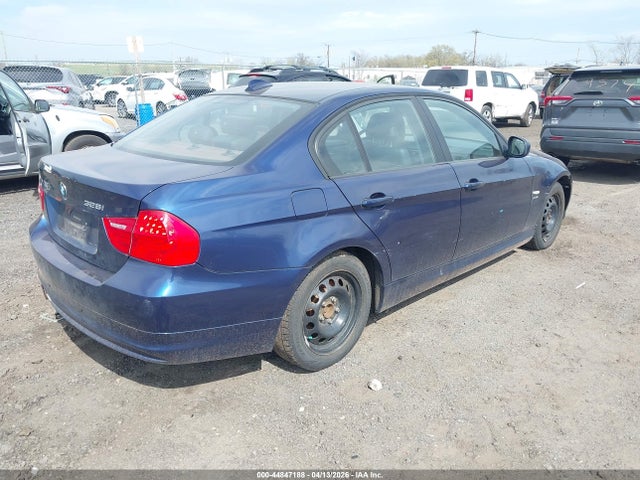 44847188 :رقم المزاد ، WBAPK5G52BNN28021 vin ، 2011 Bmw 328i Xdrive مزاد بيع