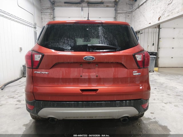 1FMCU9GD3KUC35370 Ford ESCAPE SE