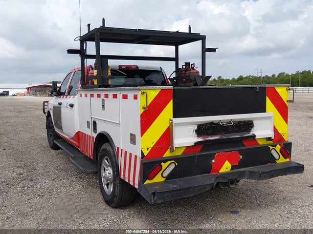 44847254 :رقم المزاد ، 3C6UR4HJ5JG274620 vin ، 2018 Ram 2500 Tradesman  4x2 8' Box مزاد بيع