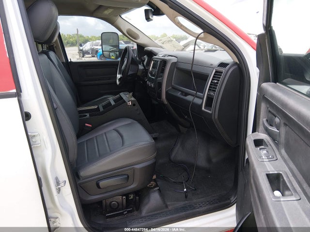 44847254 :رقم المزاد ، 3C6UR4HJ5JG274620 vin ، 2018 Ram 2500 Tradesman  4x2 8' Box مزاد بيع