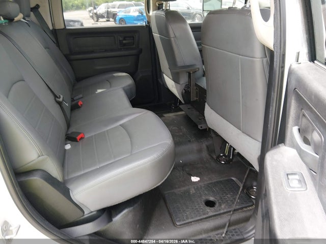 44847254 :رقم المزاد ، 3C6UR4HJ5JG274620 vin ، 2018 Ram 2500 Tradesman  4x2 8' Box مزاد بيع