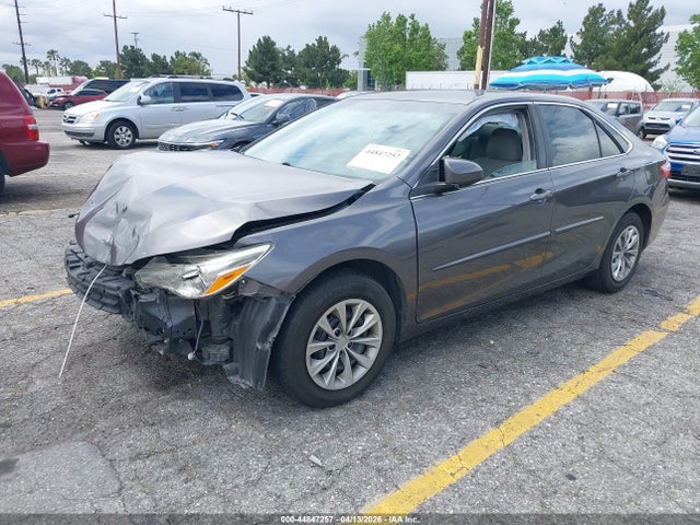 Toyota CAMRY LE 2017 4T1BF1FK9HU430728 Image 2