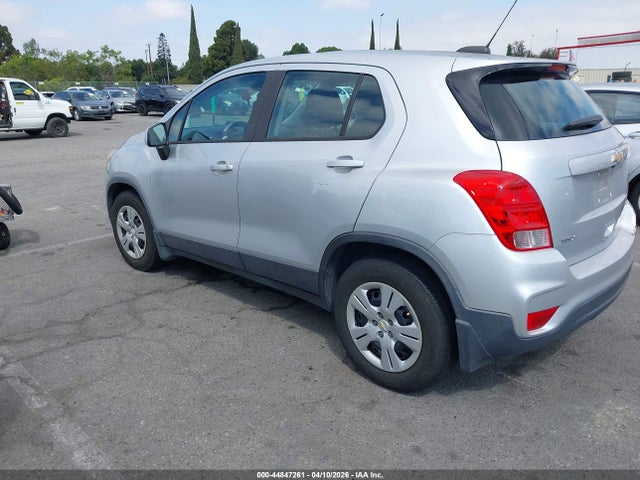 Chevrolet TRAX LS 2018 3GNCJKSB6JL284086 Image 3