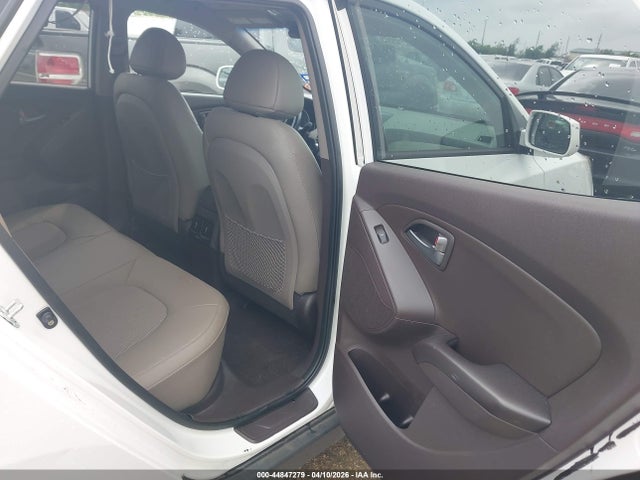 2014 Hyundai Tucson Se მანქანა იყიდება აუქციონზე, vin: KM8JU3AG6EU926758, აუქციონის ნომერი: 44847279