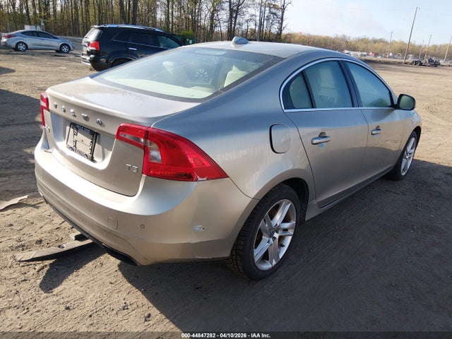 2015 VOLVO S60 YV126MFK4F2351279 Photo 3