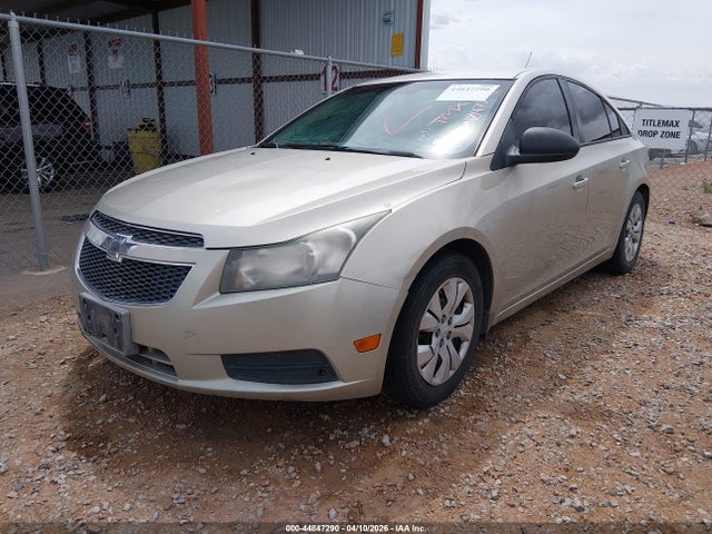 1G1PA5SH1E7345024 Chevrolet Cruze Ls Auto