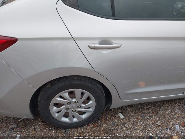 Aukcja sprzedaży 2018 Hyundai Elantra Se, vin: 5NPD74LF3JH395705, numer aukcji: 44847326
