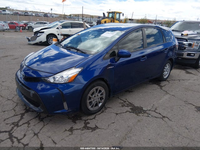 Toyota Prius V Four 2017 JTDZN3EU0HJ060761 Image 2