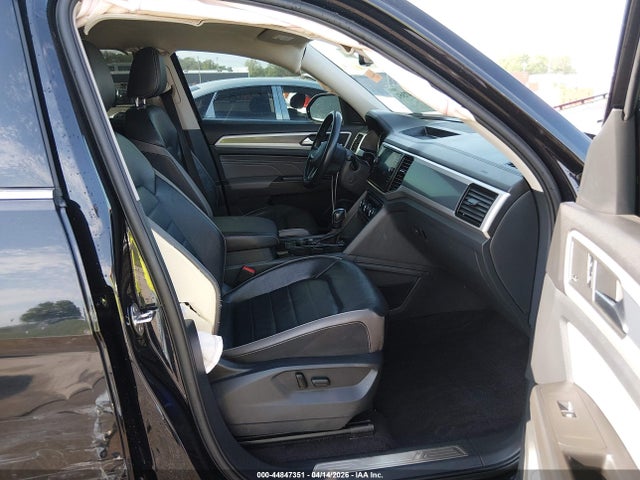 44847351 :رقم المزاد ، 1V2FR2CA6NC506548 vin ، 2022 Volkswagen Atlas 3.6l V6 Sel Premium R-line مزاد بيع