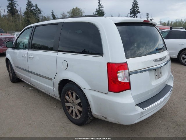2015 CHRYSLER TOWN & COUNTRY 2C4RC1BG7FR521374 Photo 2