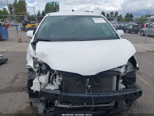 Toyota SIENNA LE 2020 5TDKZ3DC5LS047966 Image 13