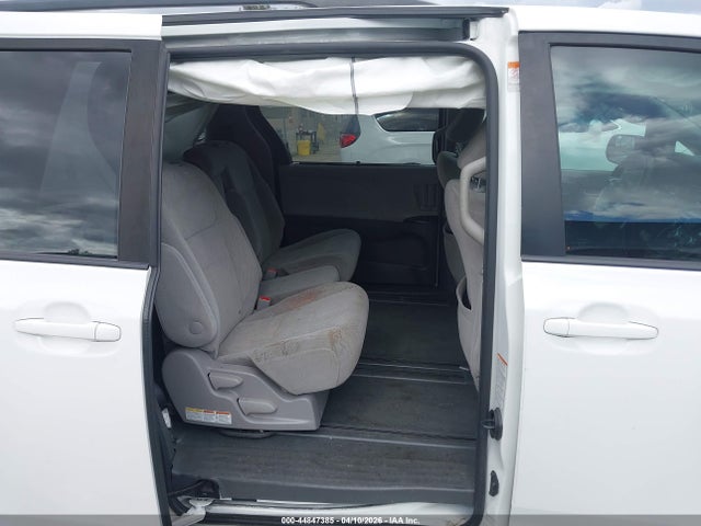 Toyota SIENNA LE 2020 5TDKZ3DC5LS047966 Image 8