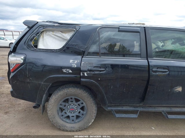 2022 Toyota 4runner Trd Off Road Premium მანქანა იყიდება აუქციონზე, vin: JTERU5JR6N5972648, აუქციონის ნომერი: 44847405