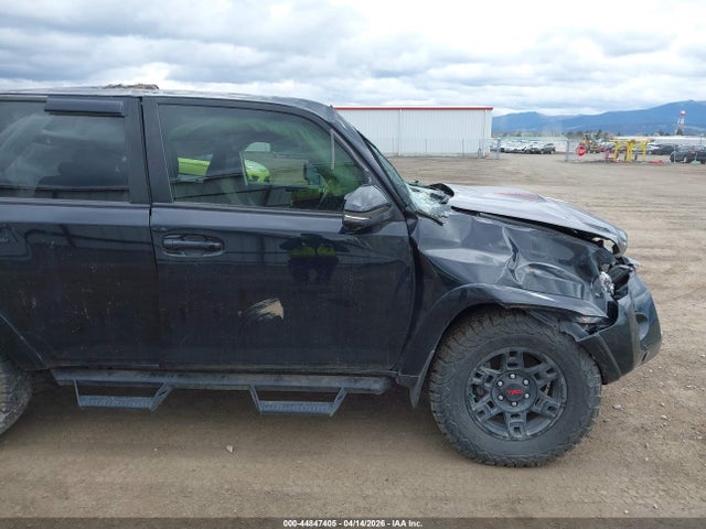 2022 Toyota 4runner Trd Off Road Premium მანქანა იყიდება აუქციონზე, vin: JTERU5JR6N5972648, აუქციონის ნომერი: 44847405