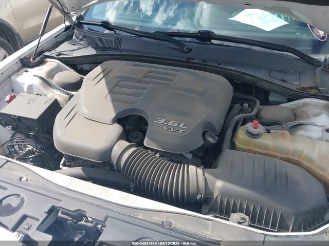 44847449 :رقم المزاد ، 2C3CCAAG1JH117688 vin ، 2018 Chrysler 300 Touring L مزاد بيع