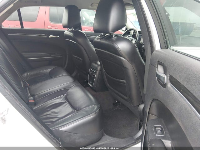 44847449 :رقم المزاد ، 2C3CCAAG1JH117688 vin ، 2018 Chrysler 300 Touring L مزاد بيع