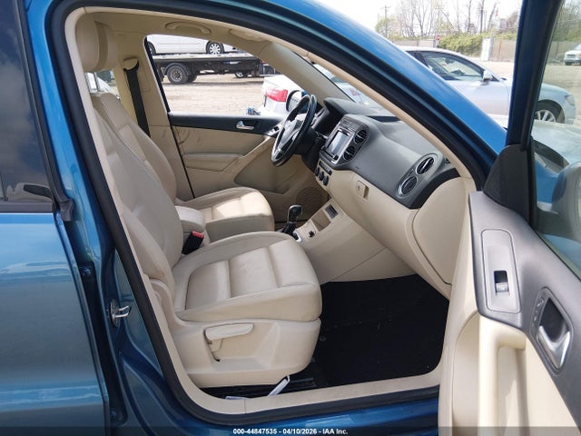 44847535 :رقم المزاد ، WVGAV7AX3HK010169 vin ، 2017 Volkswagen Tiguan 2.0t/2.0t S مزاد بيع