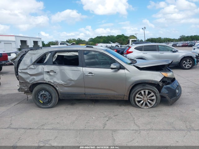 Продаж на аукціоні авто 2011 Kia Sorento Ex, vin: 5XYKU3A18BG114329, номер лоту: 44847645