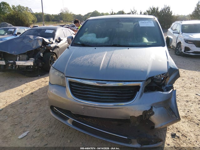 44847674 :رقم المزاد ، 2C4RC1HG5ER277083 vin ، 2014 Chrysler Town & Country S مزاد بيع