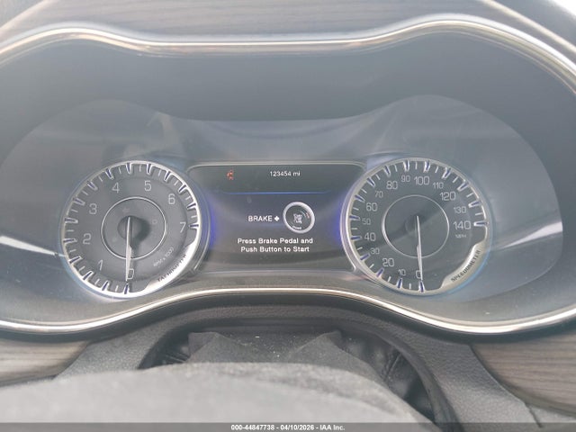 Aukcja sprzedaży 2015 Chrysler 200 C, vin: 1C3CCCEG0FN512725, numer aukcji: 44847738