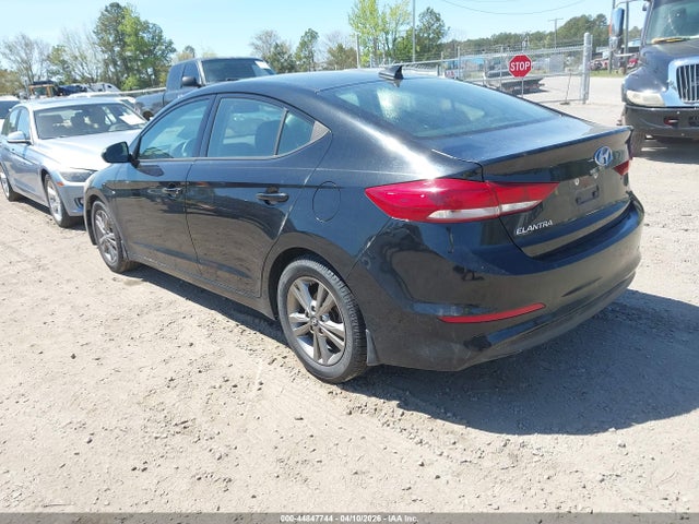 Hyundai ELANTRA SEL 2018 5NPD84LF2JH217541 Image 3