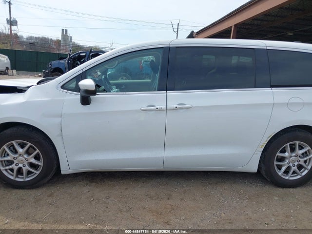 Aukcja sprzedaży 2023 Chrysler Pacifica Touring L, vin: 2C4RC1BG3PR624924, numer aukcji: 44847754