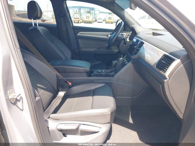 Продаж на аукціоні авто 2022 Volkswagen Atlas Cross Sport 2.0t Se W/technology, vin: 1V2KC2CA1NC216430, номер лоту: 44847783