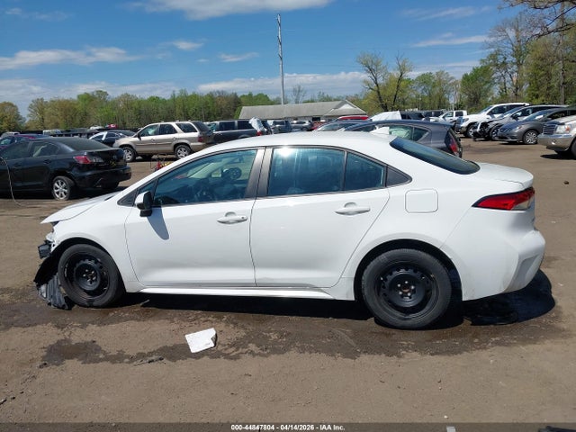 Продажа на аукционе авто 2022 Toyota Corolla Le, vin: 5YFEPMAE5NP330040, номер лота: 44847804