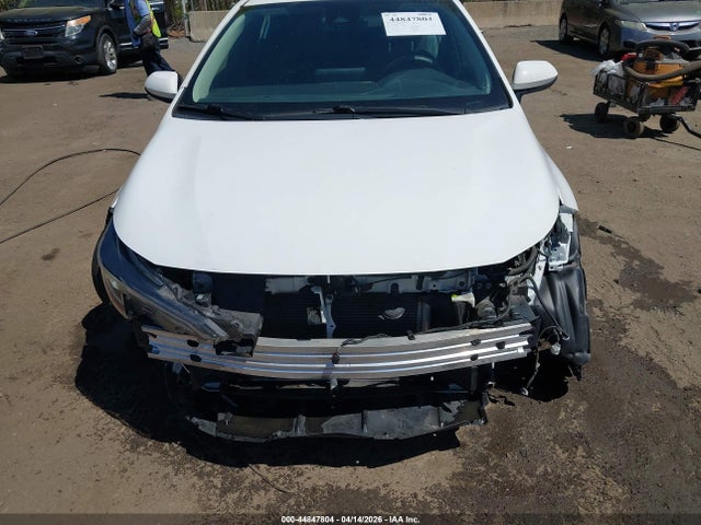 Продажа на аукционе авто 2022 Toyota Corolla Le, vin: 5YFEPMAE5NP330040, номер лота: 44847804