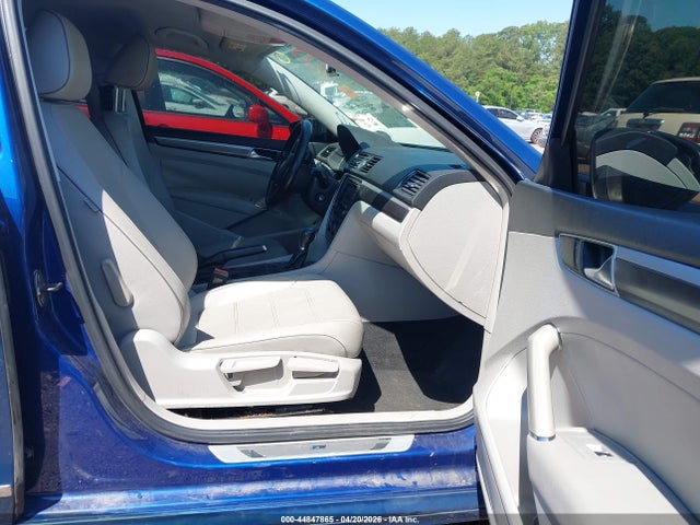 Aukcja sprzedaży 2016 Volkswagen Passat 1.8t R-line, vin: 1VWAT7A37GC068573, numer aukcji: 44847865